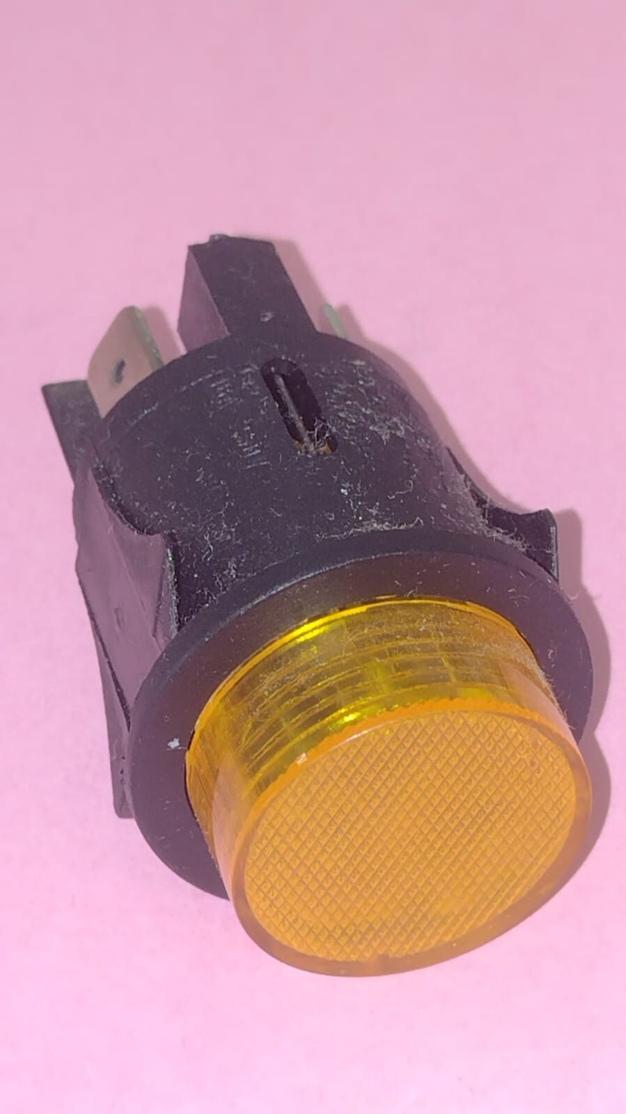 INTERRUTTORE BIPOLARE LUMINOSO GIALLO TONDO 16A 250V ø 25 mm 4 CONTATTI