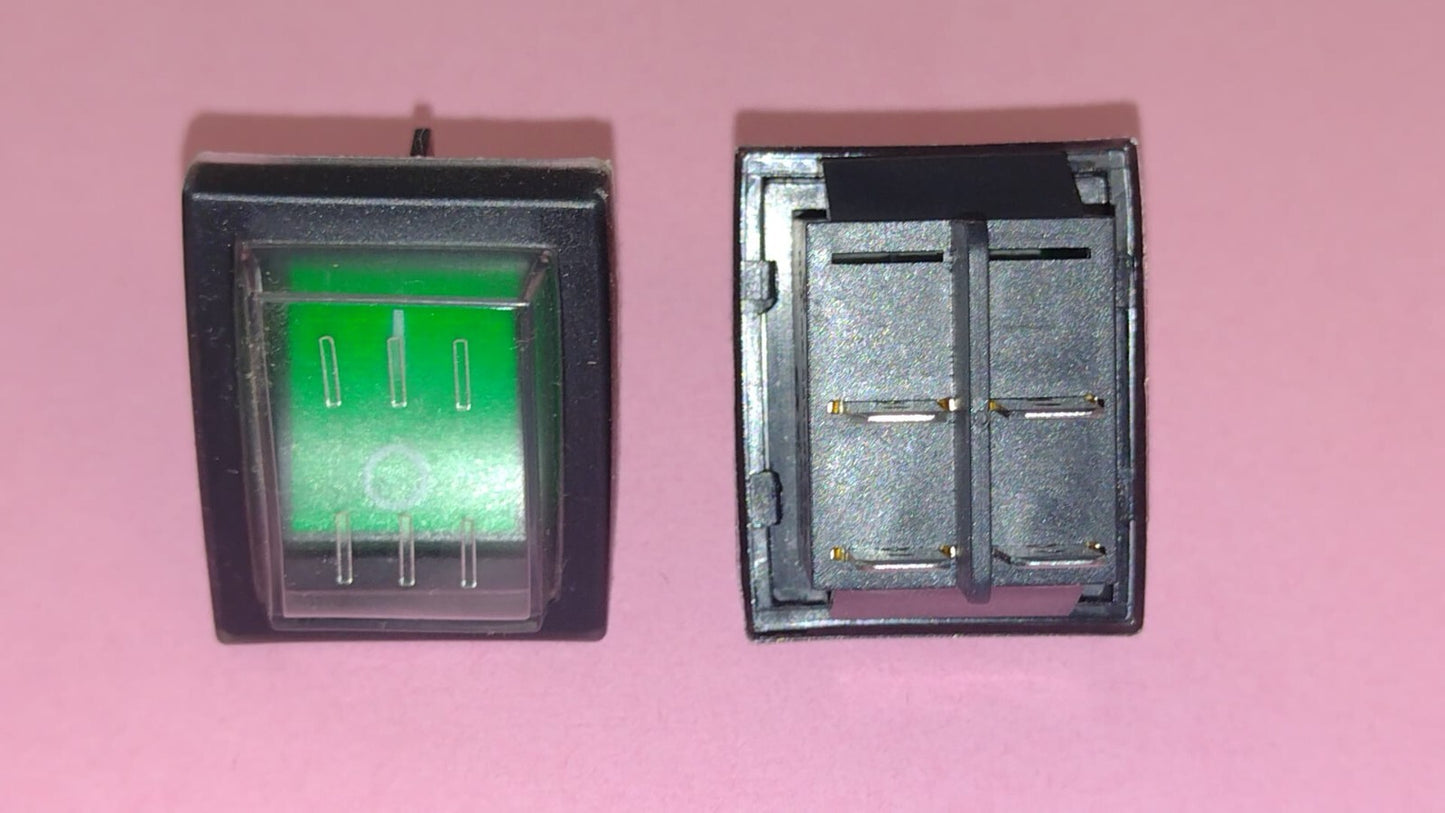 Interruttore bipolare 22X30 250V 16A luminoso di colore verde con protezione