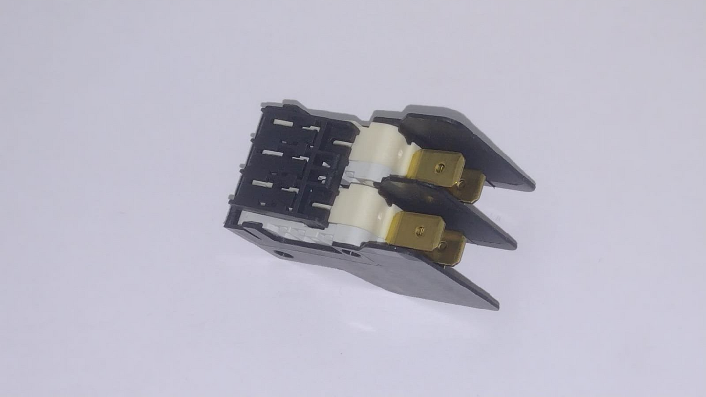 Microinterruttore a pulsante con leva L 19mm Electrolux Zanussi 0HA094 3240218