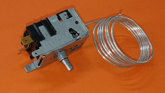 Termostato frigorifero ariston indesit NON originale 077b-6902 l.865 C00116193