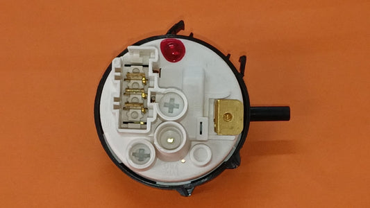 MIELE PRESSOSTATO 02496084 06093283 02496086 37650156.00 T.nr 06093281 106/80