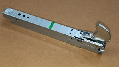 VESTEL CERNIERA PORTA FORNO 37032463 1pz