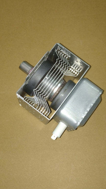 Magnetron FORNO A MICROONDE AMICA 1213497 2M319J 1050W