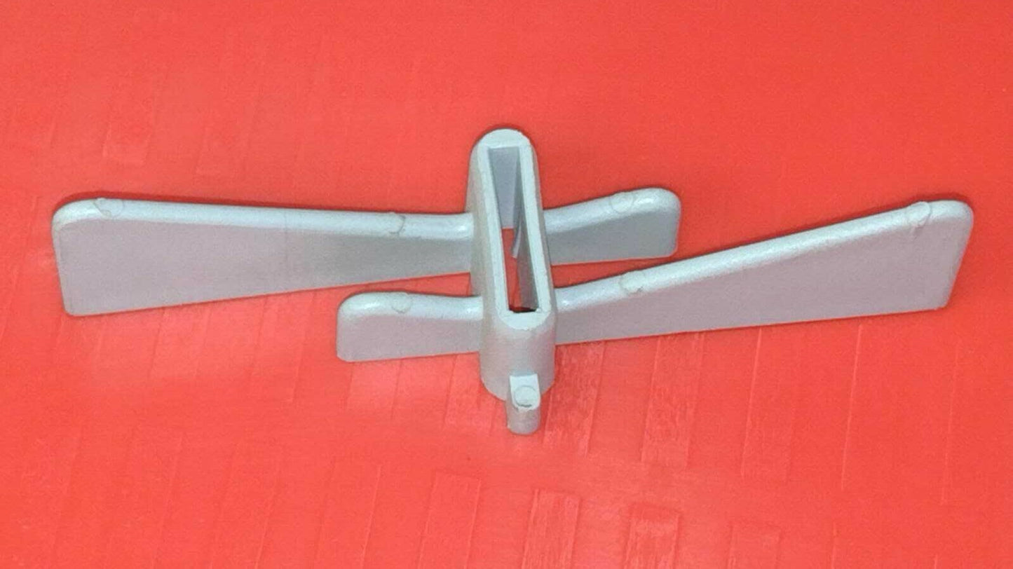 INCLINATORE BICCHIERI DOPPIO Adatto per cesti portabicchieri in plastica.