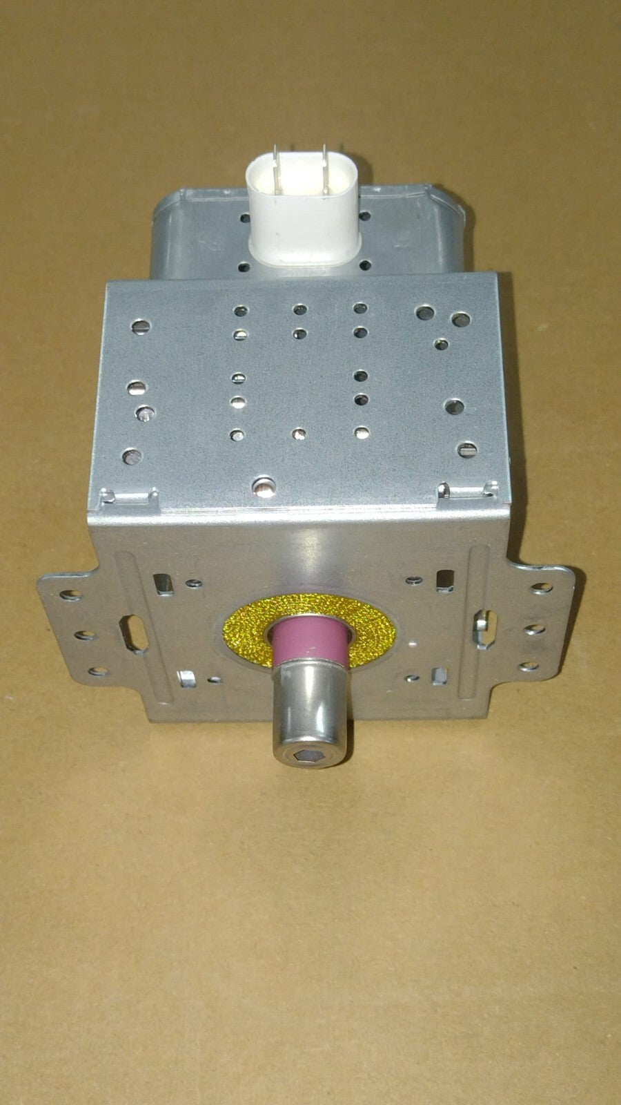 Magnetron FORNO A MICROONDE AMICA 1213497 2M319J 1050W