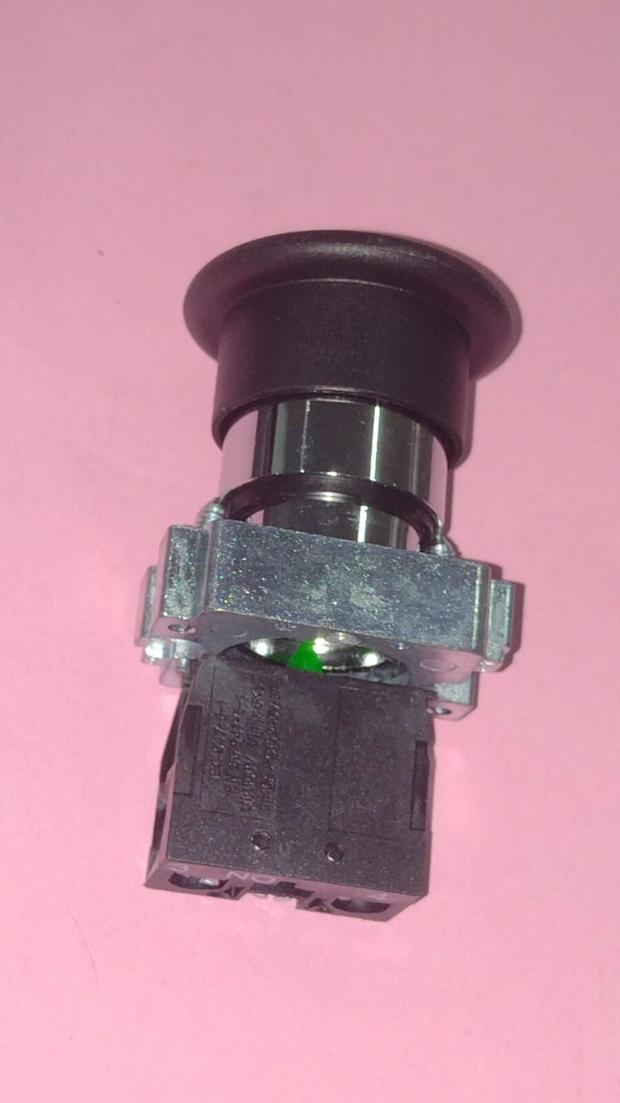 PULSANTE A RILASCIO NERO Ø 40mm TESTA TONDA