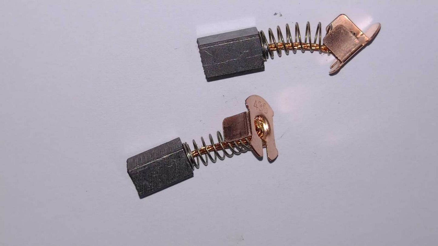 COPPIA carboncini MAKITA 6,6 x 7,2 x 12mm