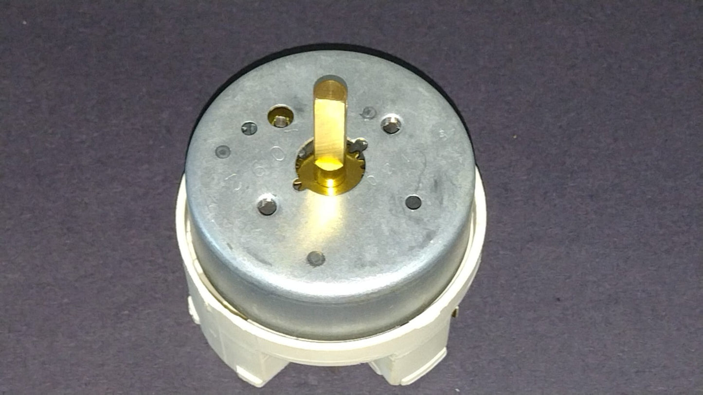 TEMPORIZZATORE BIPOLARE C/SUONERIA 120min +POSIZIONE MANUALE NORMALE A SINISTRA