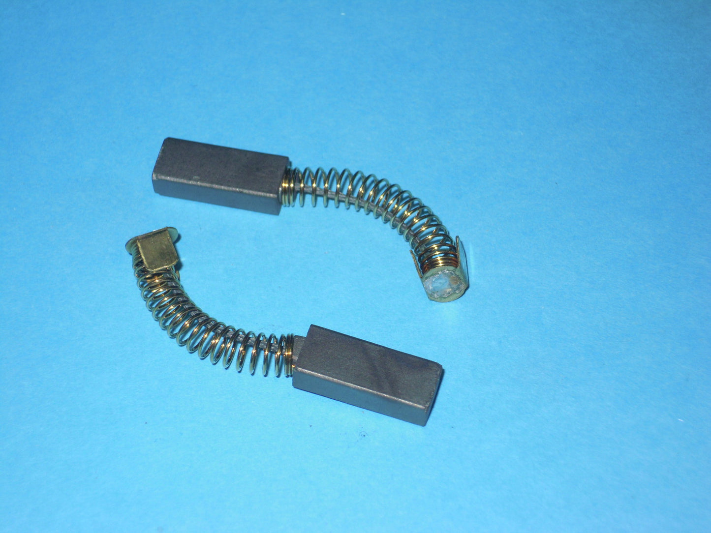 COPPIA SPAZZOLE MOTORE CARBONCINI 8x5x23/20mm SPAZZOLE FOLLETTO *