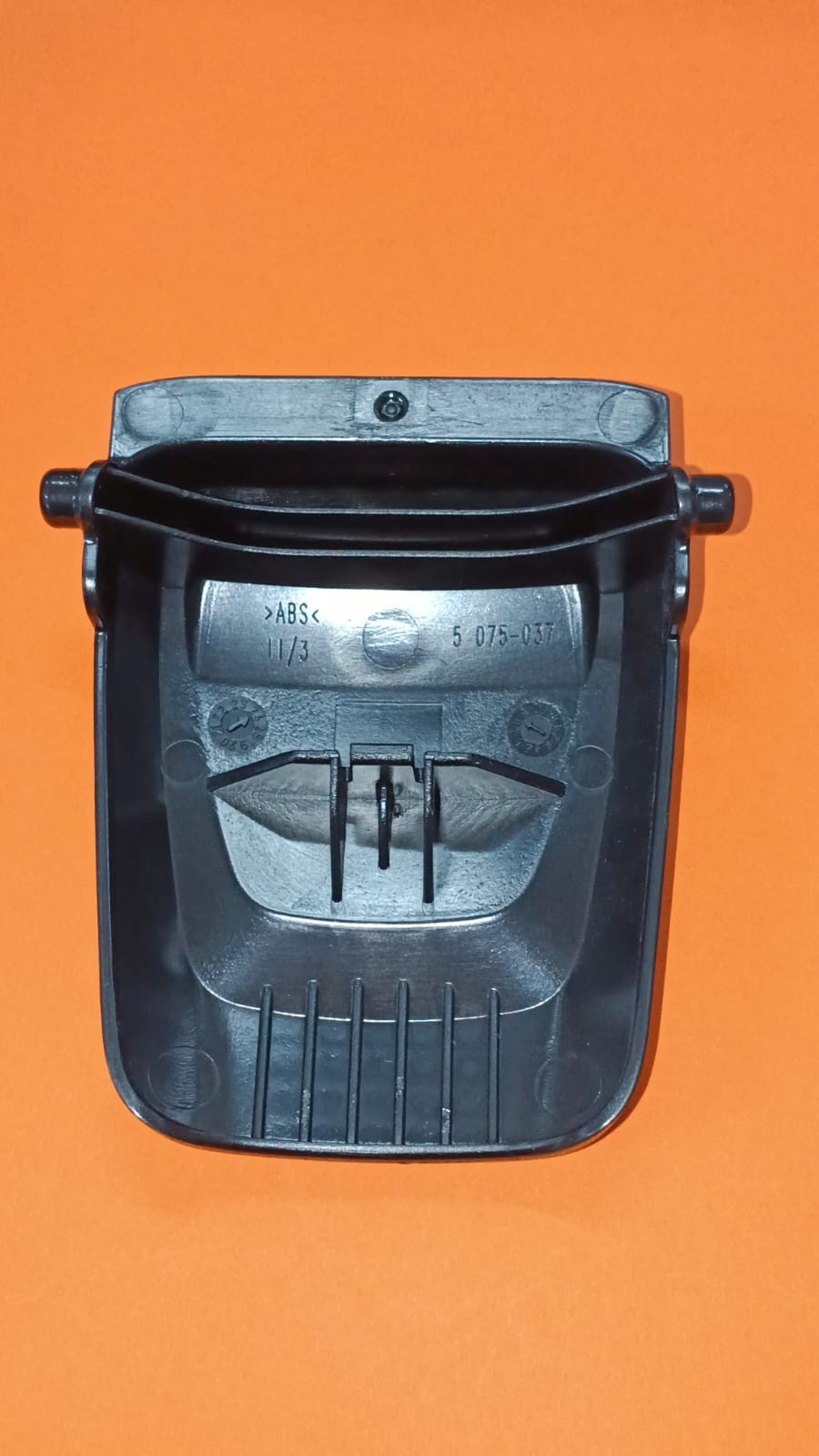 Karcher CHIUSURA DI BLOCCAGGIO PER BIDONE MV 3, WD 3, WD 3.XXX 5.075-037.3