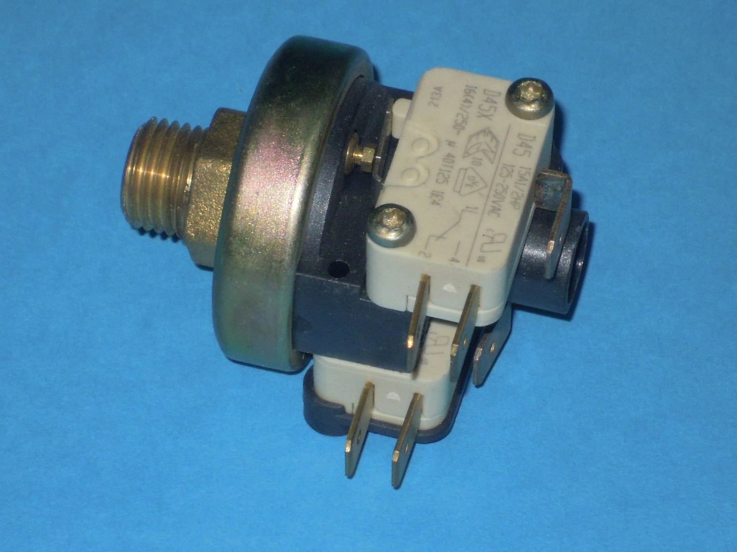 PRESSOSTATO DOPPIO 2-6 bar FILETTO 1/4 REGOLABILE 3+3 CONTATTI *
