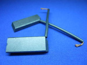 Ricambi 7: COPPIA SPAZZOLE MOTORE CARBONCINI 5x12,5x25mm 5_x_12.5_x_25.jpg