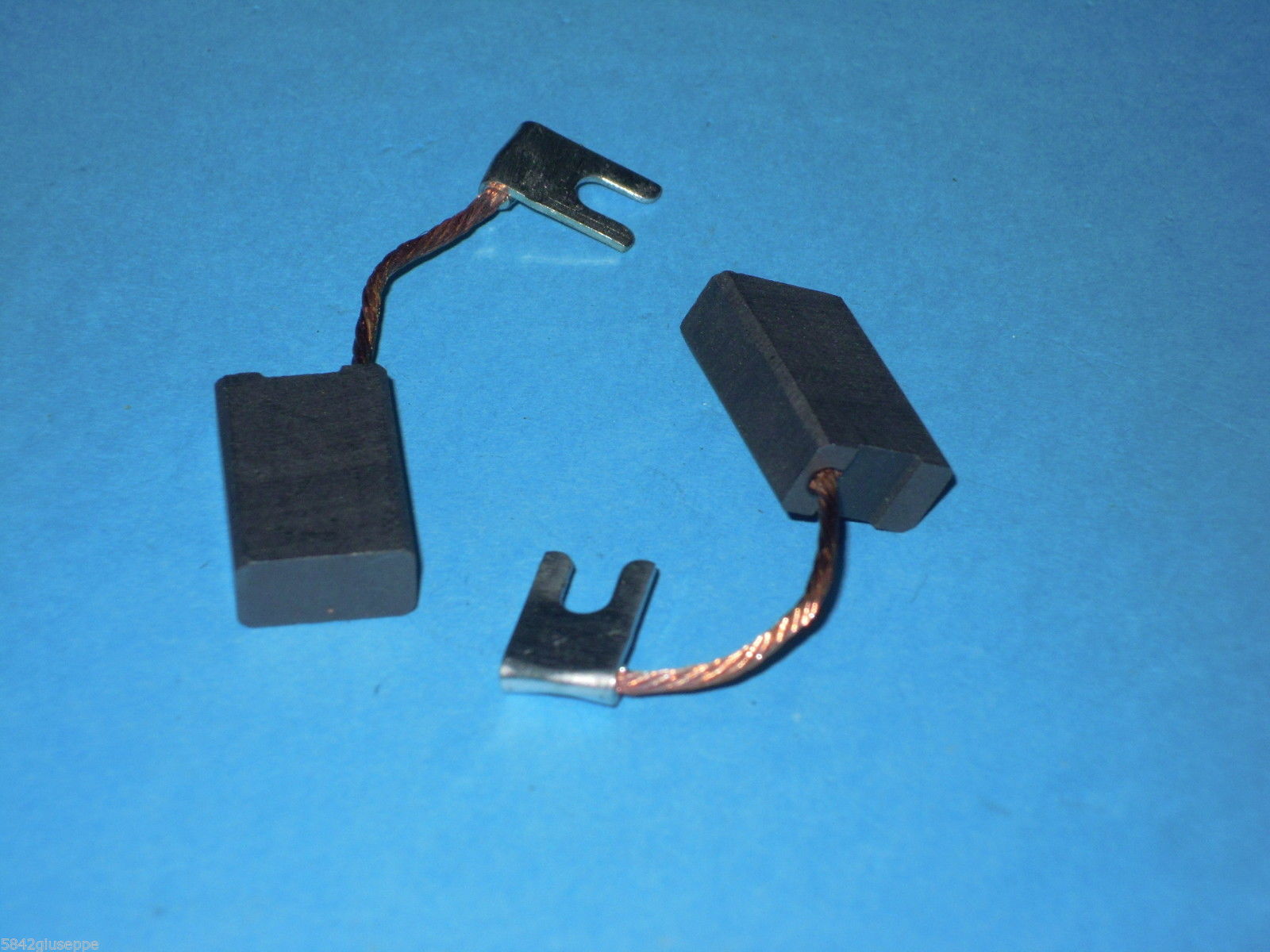 Ricambi 7: COPPIA SPAZZOLE MOTORE CARBONCINI 6,5x12,5x19mm 6_5_x_12_5_x_19.jpg