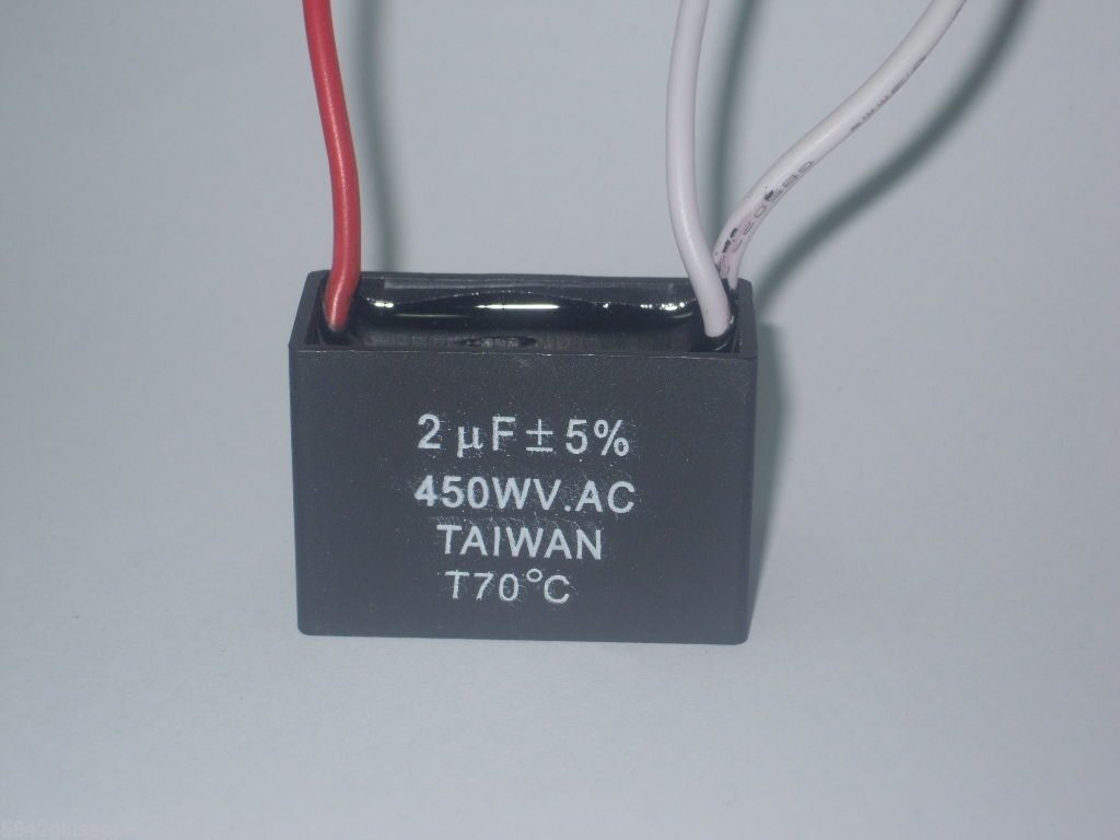 Ricambi 1: CONDENSATORE 3FILI 4mf +/-10% 450V 50/60HZ T70°C cond_-_copia.jpg