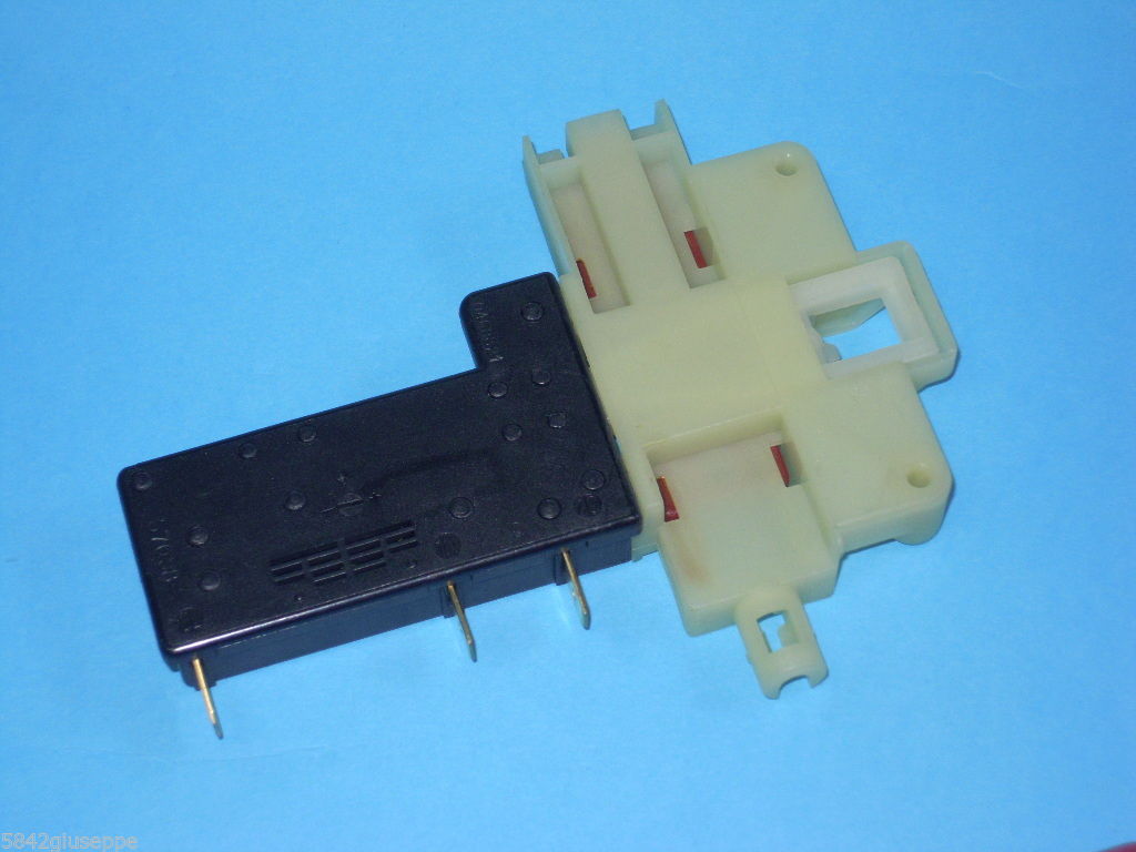 Ricambi 1: ELETTROSERRATURA LAVATRICE PHILCO ARISTON 052797 3 CONTATTI elettroserratura_lavatrice_philco_ariston_052797_3_contatti.jpg