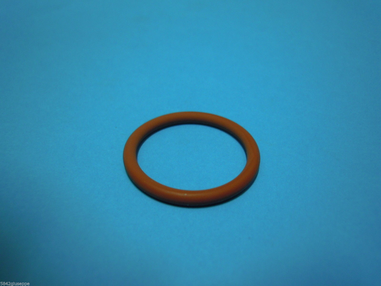 Ricambi 7: GUARNIZIONE IN SILICONE ROSSO O-R ORING 3,5x30x37mm KIT DA 5pz guarnizione_in_silicone_rosso_o-r_oring_35x30x37mm_kit_da_5pz.jpg