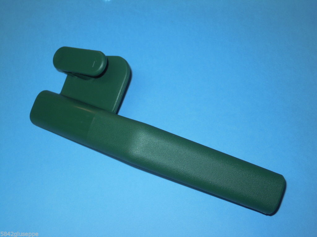 Ricambi 24: IMPUGNATURA VK120 MANICO FOLLETTO VORWERK NON ORIGINALE impugnatura_vk120_manico_folletto_vorwerk_non_originale.jpg