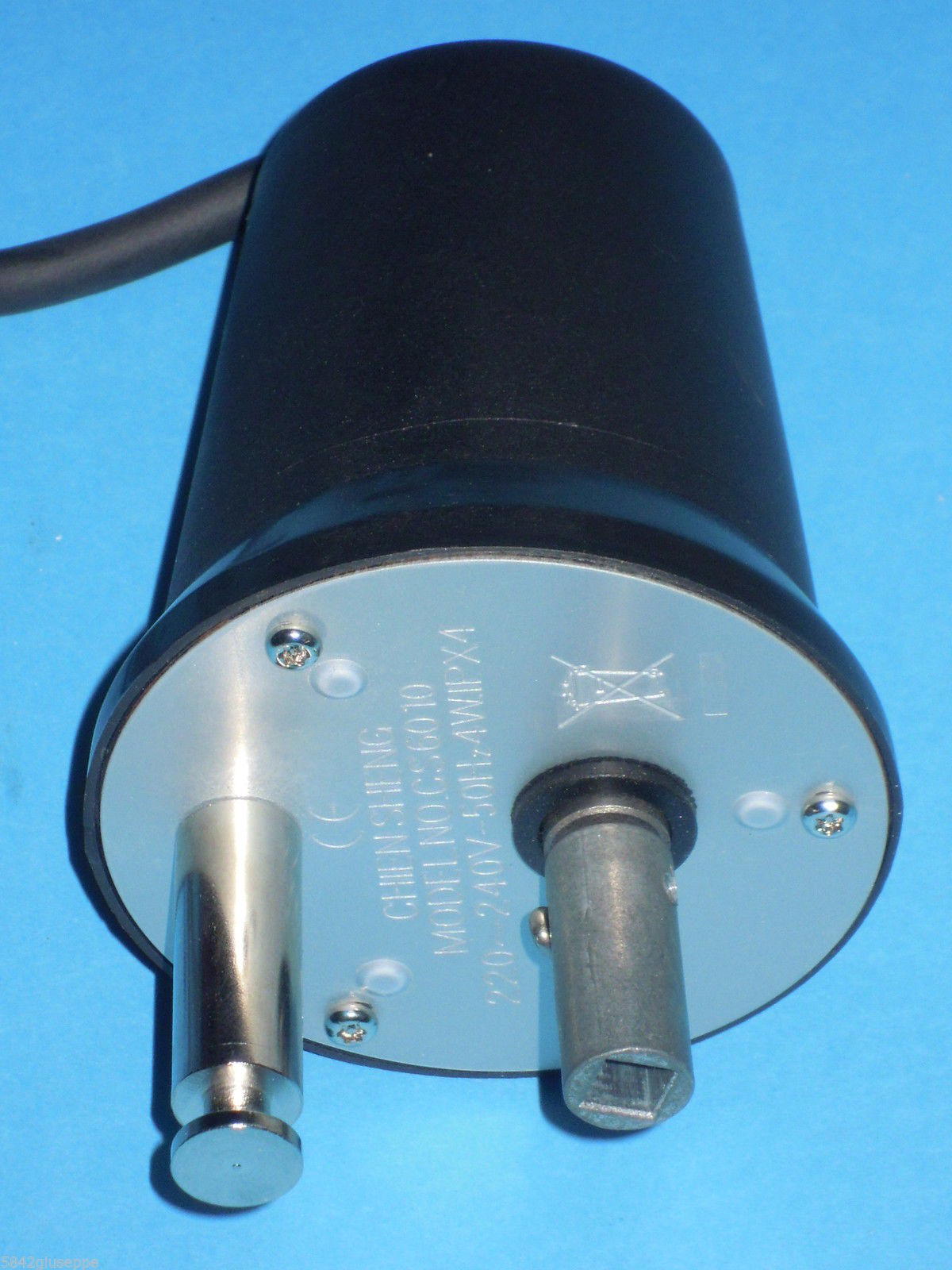Ricambi 42: MOTORIDUTTORE GIRARROSTO 4W 2Rpm 10Kgf/cm 220V-240V motoriduttore_girarrosto_4w_2rpm_10kgf_cm_220v-240v.jpg
