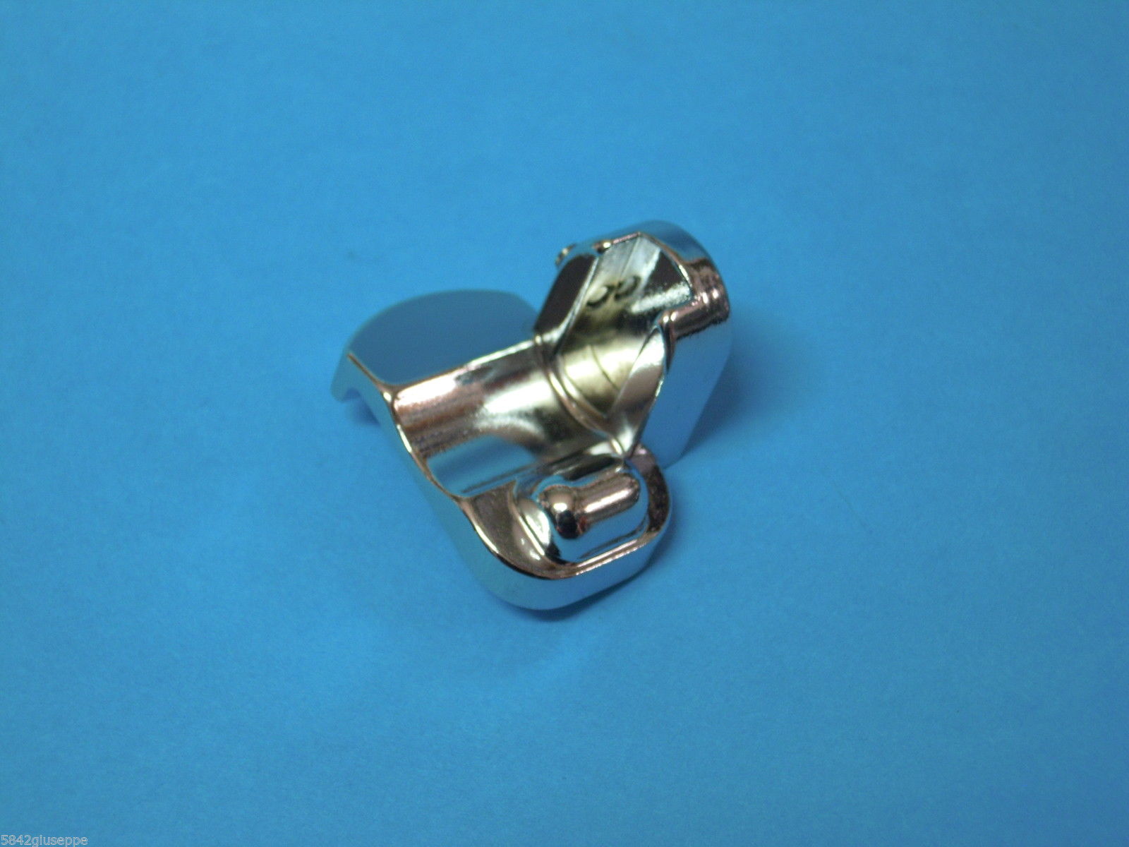 Ricambi 5: SUPPORTO VETRO SUPPORTO COPERCHIO PIANICOTTURA SMEG 698412695 supp.jpg