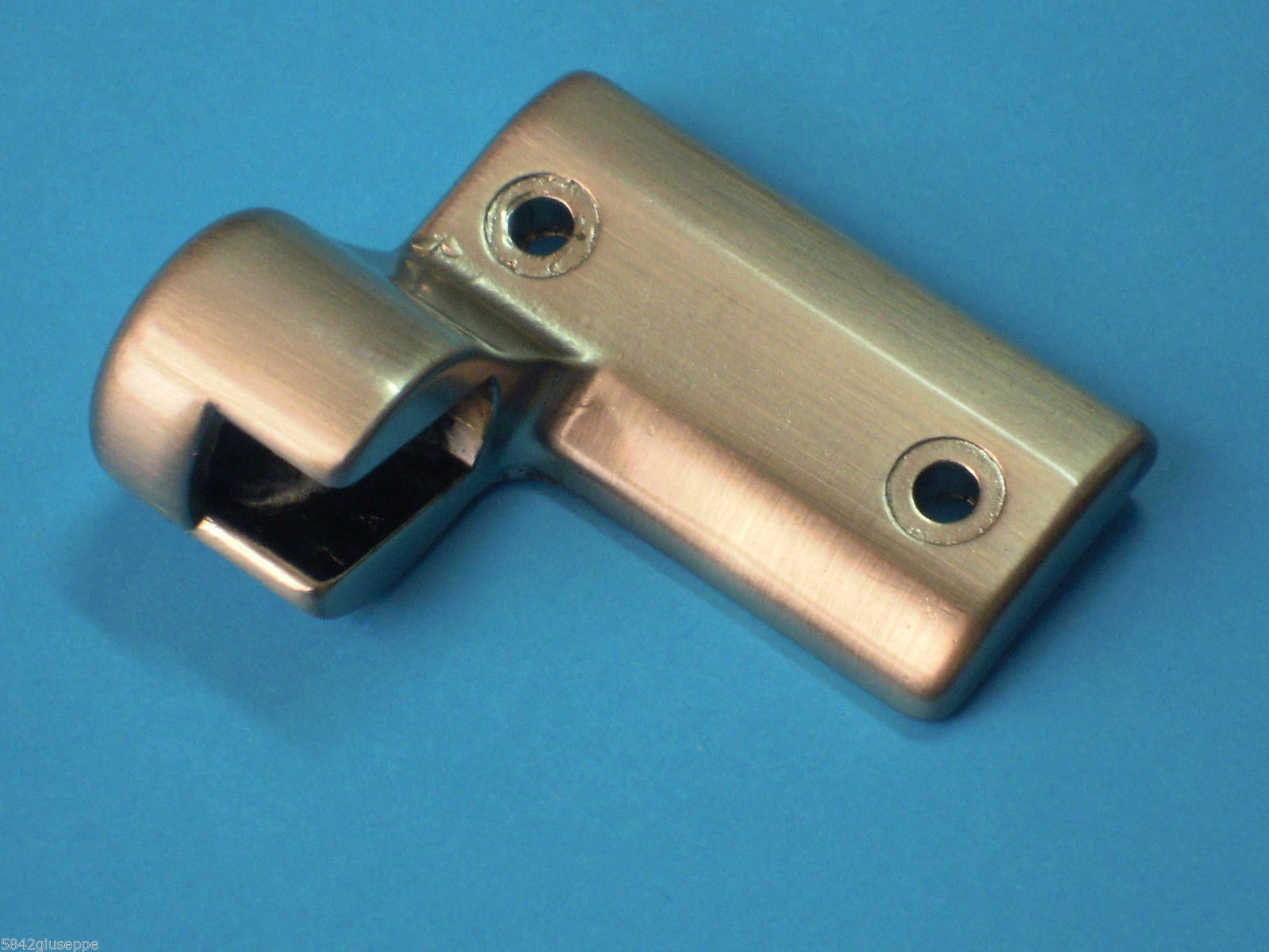 Ricambi 5: SUPPORTO COPERCHIO PIANOCOTTURA ARISTON INDESIT 075781 supporto_ariston.jpg